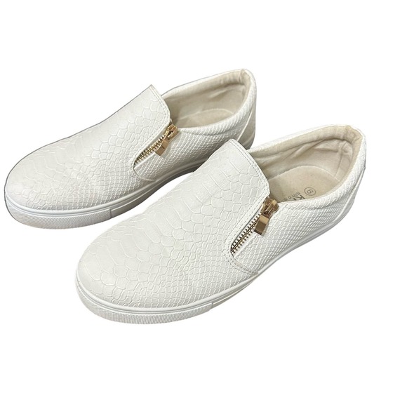 Krush White Zip Slide On Shoes Mens 6 /‎ Womens 8W Vegan Leather Snake Embossed - Picture 1 of 7